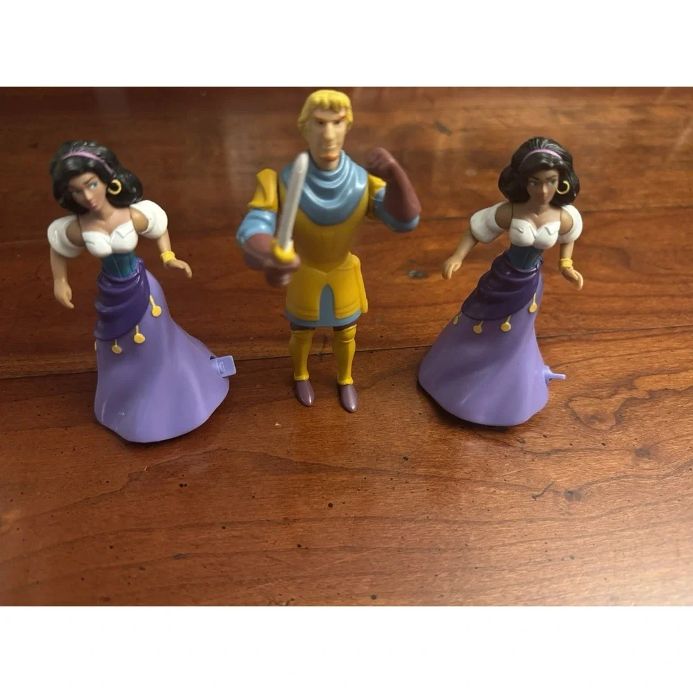 Set Of 3 Hunchback Of Notre Dame 1996 Burger King Figurines Esmerelda Phoebus‎